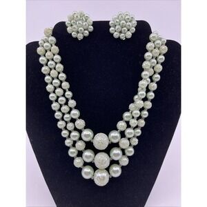 Vtg‎ Japan acrylic Plastic Smooth Light Green Beads necklace Clip On earring set